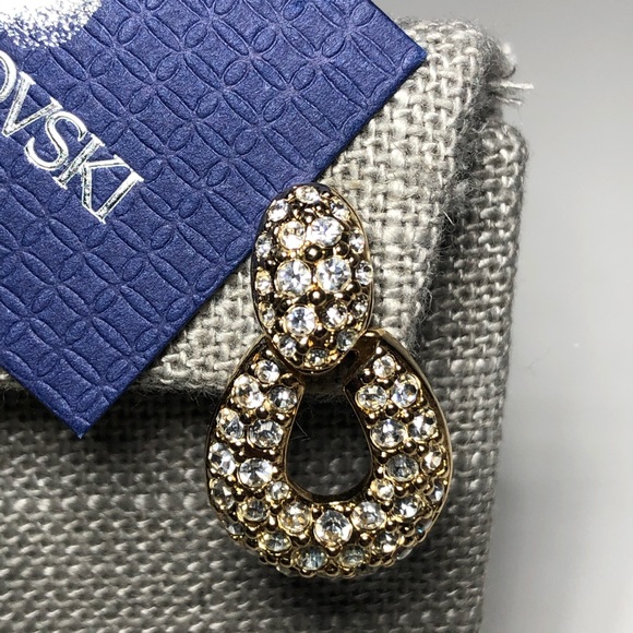 🌺Swarovski Pierced gold tone pierced Earrings - Picture 2 of 5